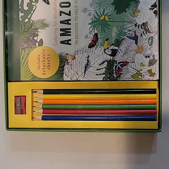 NWT Coloring Set - Picture 2 of 6